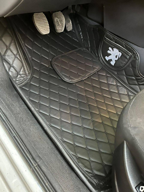 کفپوش پنجبعدی سمند – طراحی فابریک و قالب دقیق