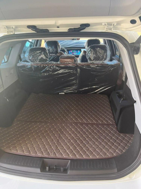 جزئیات دوخت لوزی و چرم لوکس کفپوش سوناتا LF