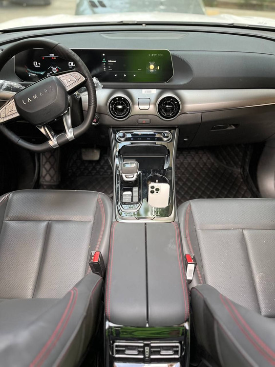 نمای کف کابین لاماری ایما با کفپوش لوکس پنجبعدی