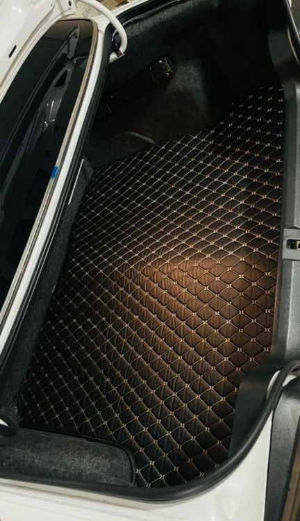 نمای داخلی BMW سری 3 پس از نصب کفپوش لوکس